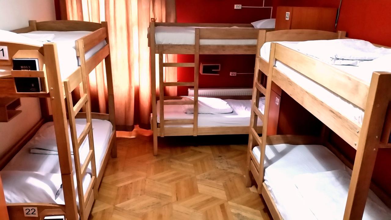 Envoy And Tours Хостел Тбілісі